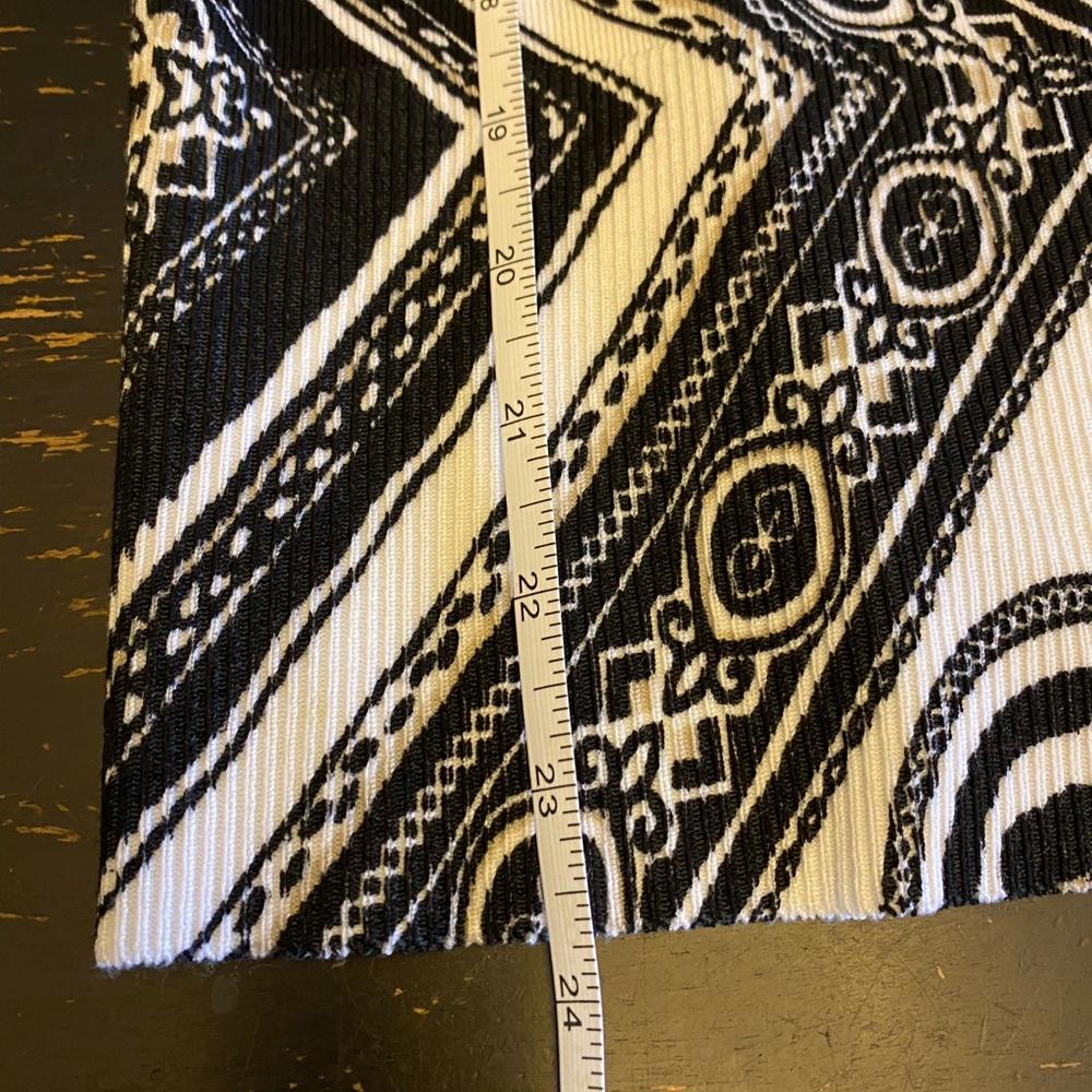 White house black market sweater/cardigan - Picture 9 of 9